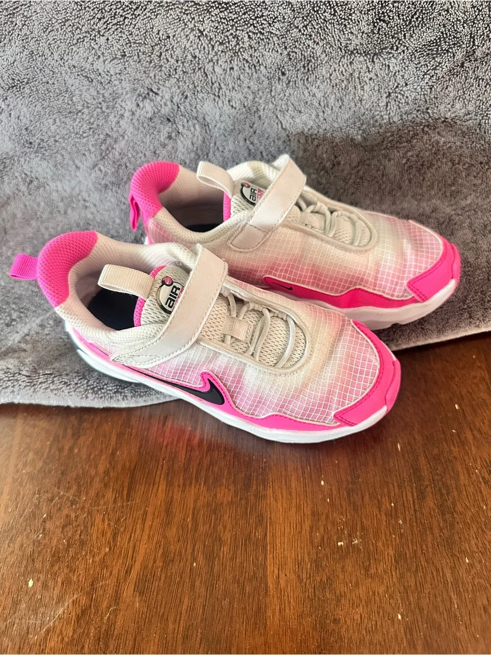 Nike bright pink